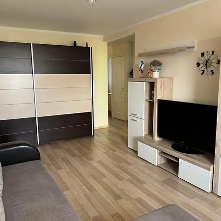 Bright & Spacious Family Apartment *